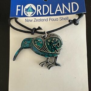 Fiordland New Zealand Paua Shell Kiwi Bird Pendant Necklace NWT